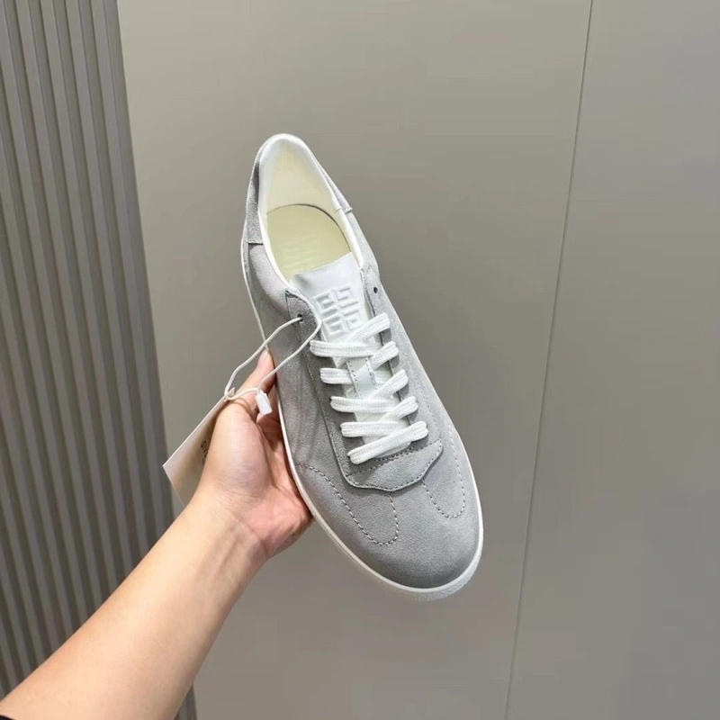 Gxvxnchy Sneakers Sophisticated 154135