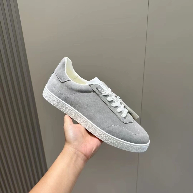 Gxvxnchy Sneakers Sophisticated 154135