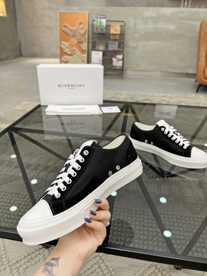 Gxvxnchy Sneakers Reliable 154133