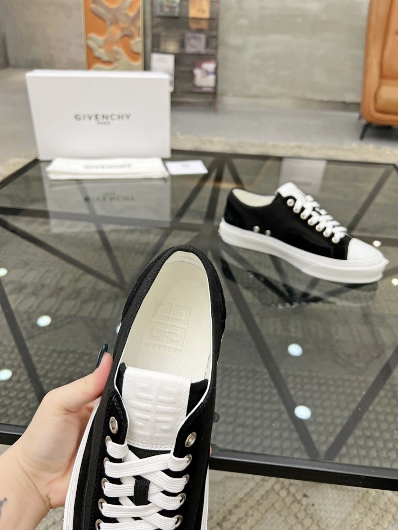 Gxvxnchy Sneakers Reliable 154133