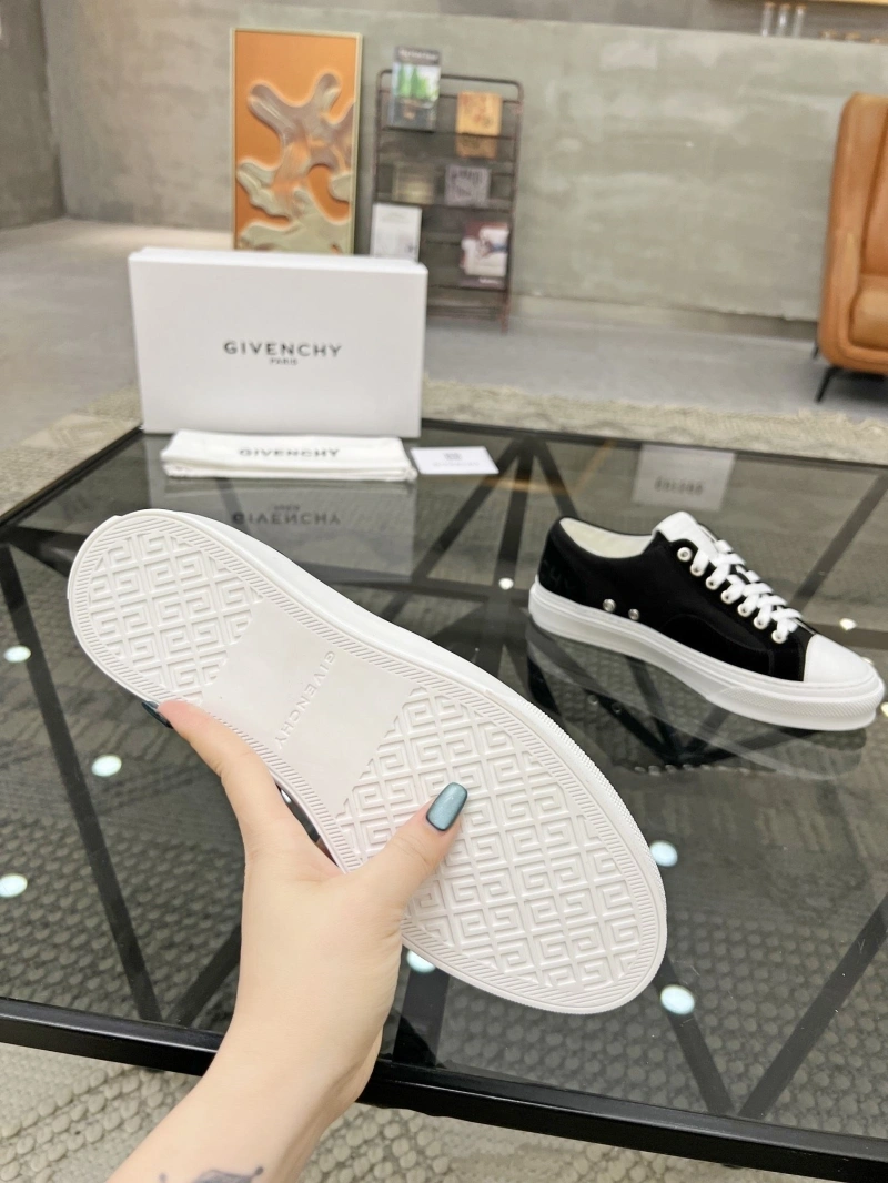 Gxvxnchy Sneakers Reliable 154133