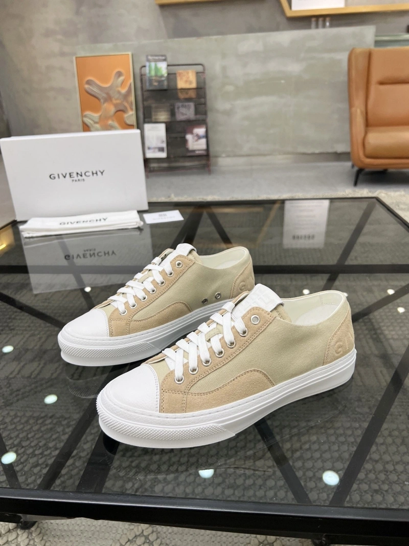 Gxvxnchy Sneakers Sleek 154140