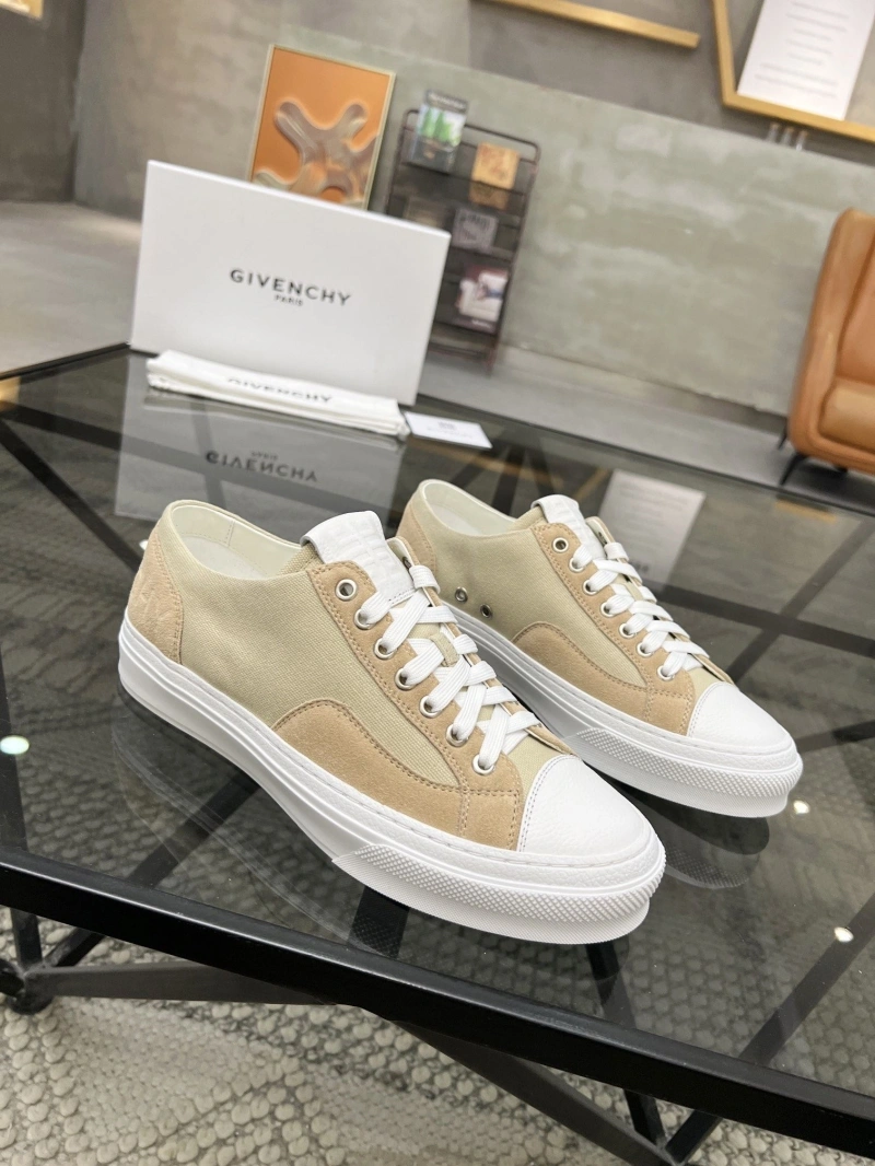 Gxvxnchy Sneakers Sleek 154140