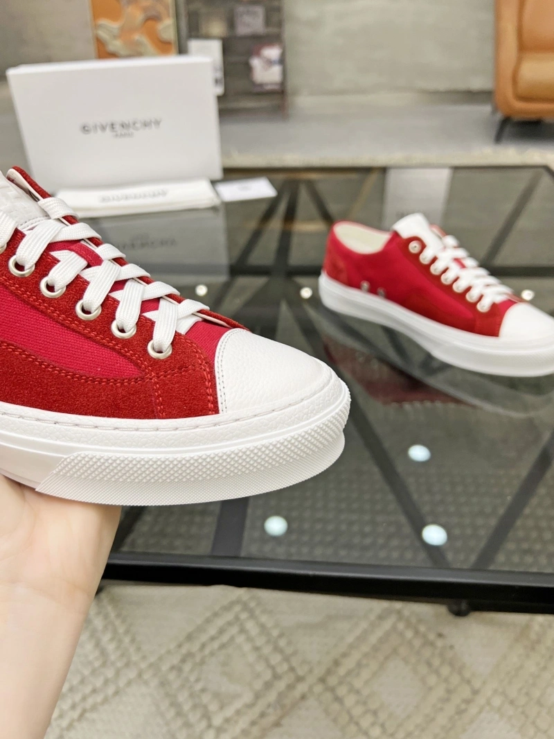 Stylish Gxvxnchy Sneakers 154125