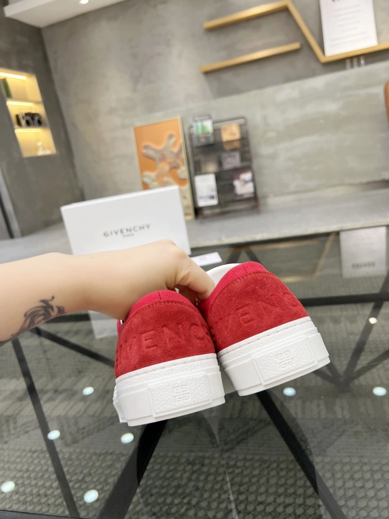 Stylish Gxvxnchy Sneakers 154125