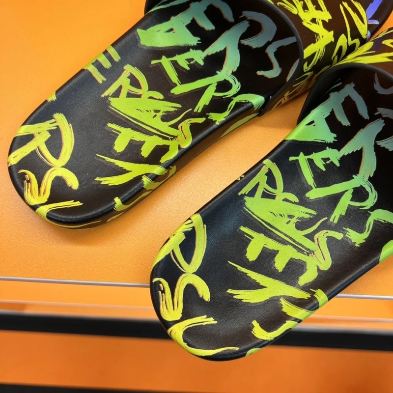 StreetReady Gxvxnchy Slippers 154344