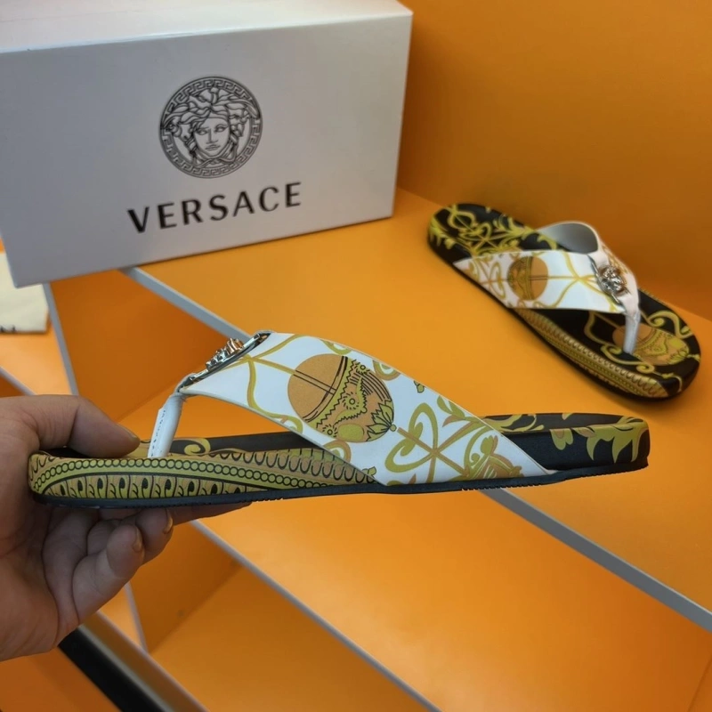 Versatile Gxvxnchy Slippers 154347