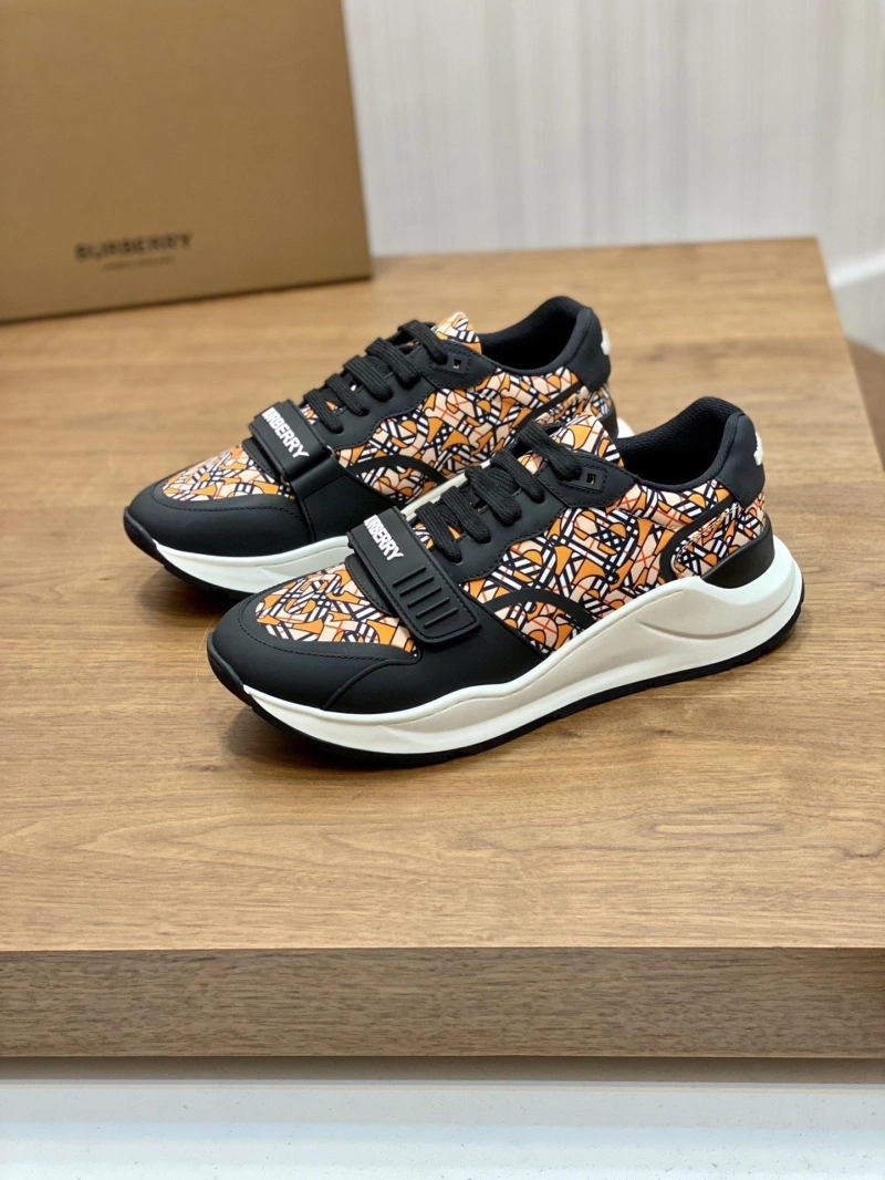 Soft Bxrbxrry Sneakers 115368