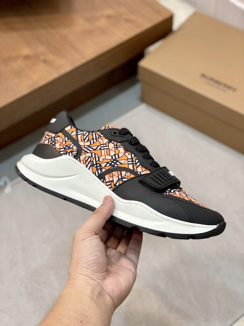 Soft Bxrbxrry Sneakers 115368