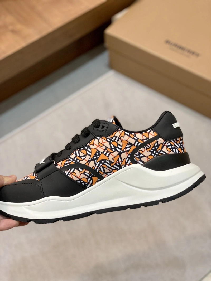 Soft Bxrbxrry Sneakers 115368