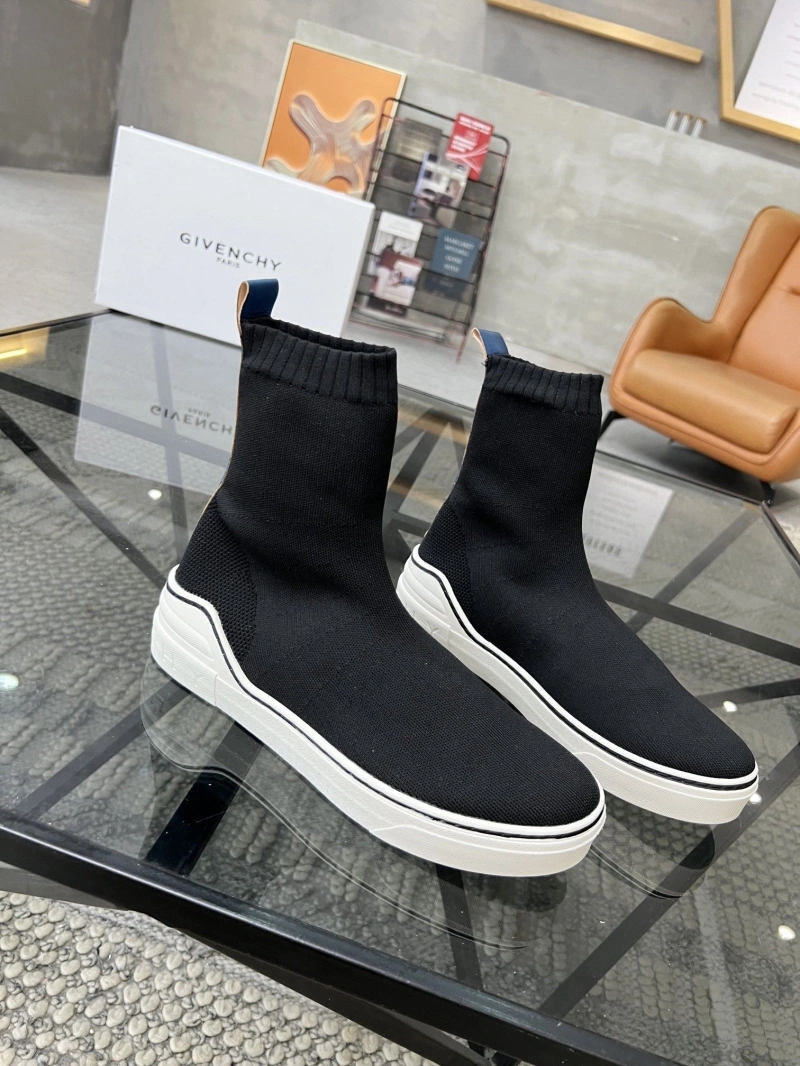 ModernLook Gxvxnchy Sneakers 154126