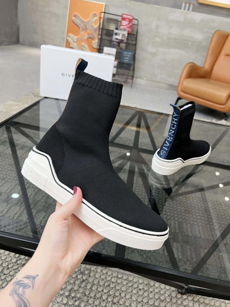 ModernLook Gxvxnchy Sneakers 154126