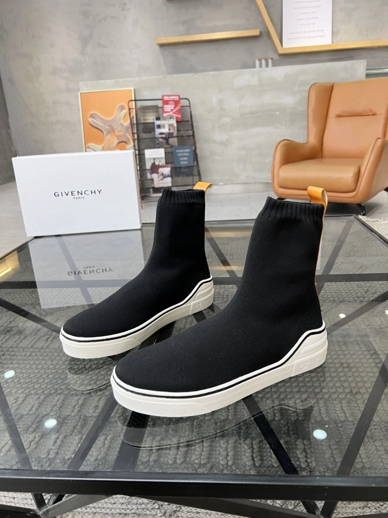 Modern Gxvxnchy Sneakers 154121