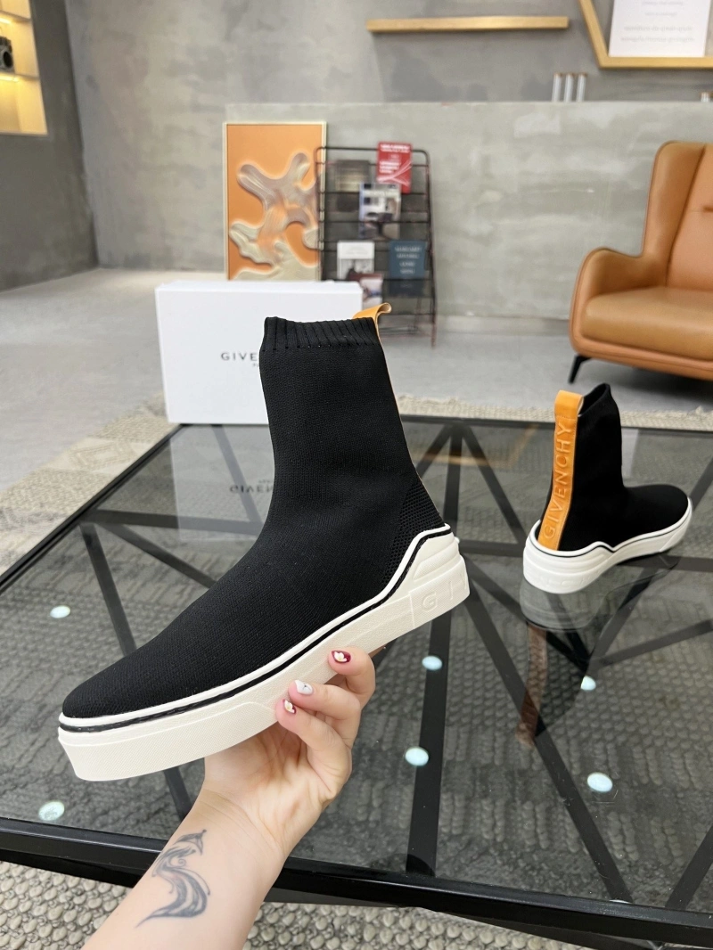 Modern Gxvxnchy Sneakers 154121