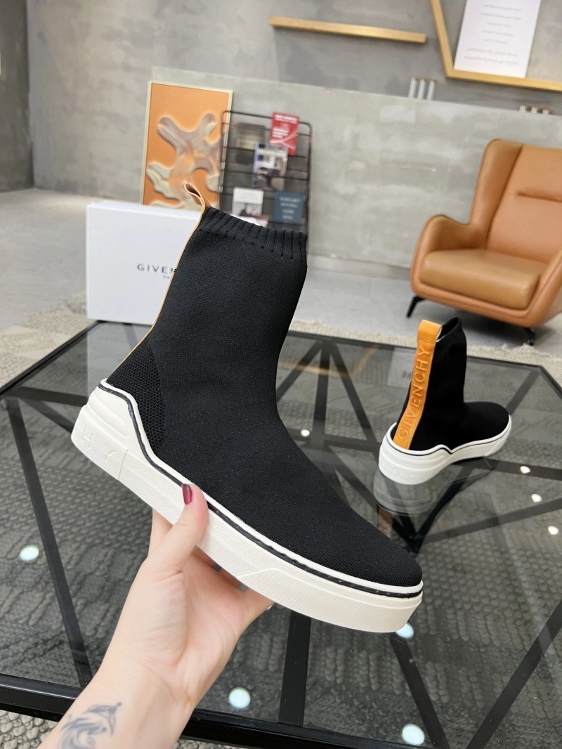 Modern Gxvxnchy Sneakers 154121