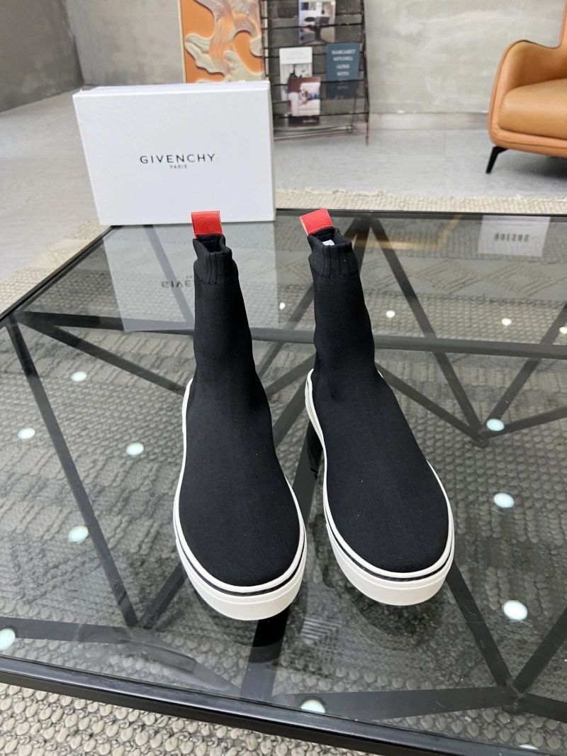 Gxvxnchy Sneakers NewStyle 154124