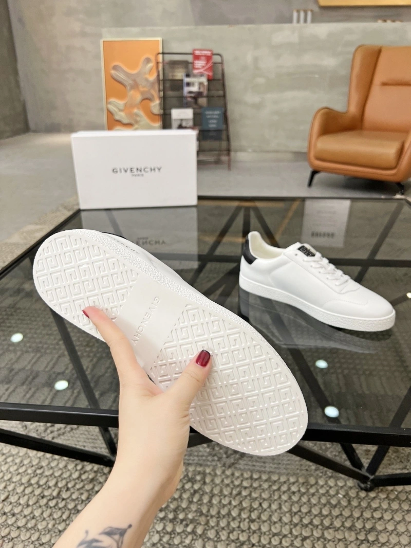 Gxvxnchy Sneakers Reliable 154132