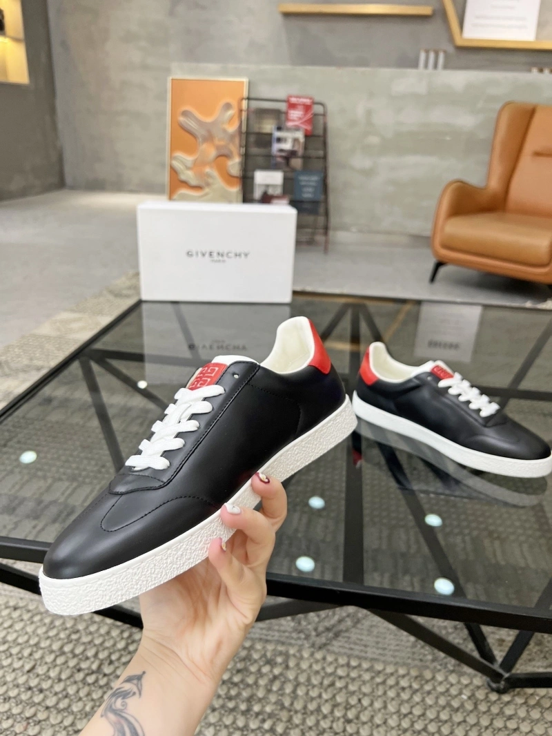 Gxvxnchy Sneakers SportInspired 154123