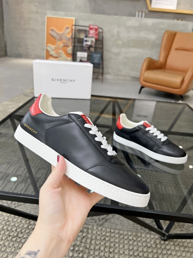 Gxvxnchy Sneakers SportInspired 154123