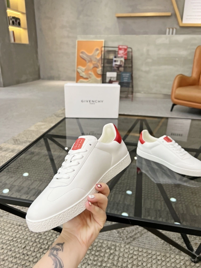 Gxvxnchy Sneakers HighQuality 154122
