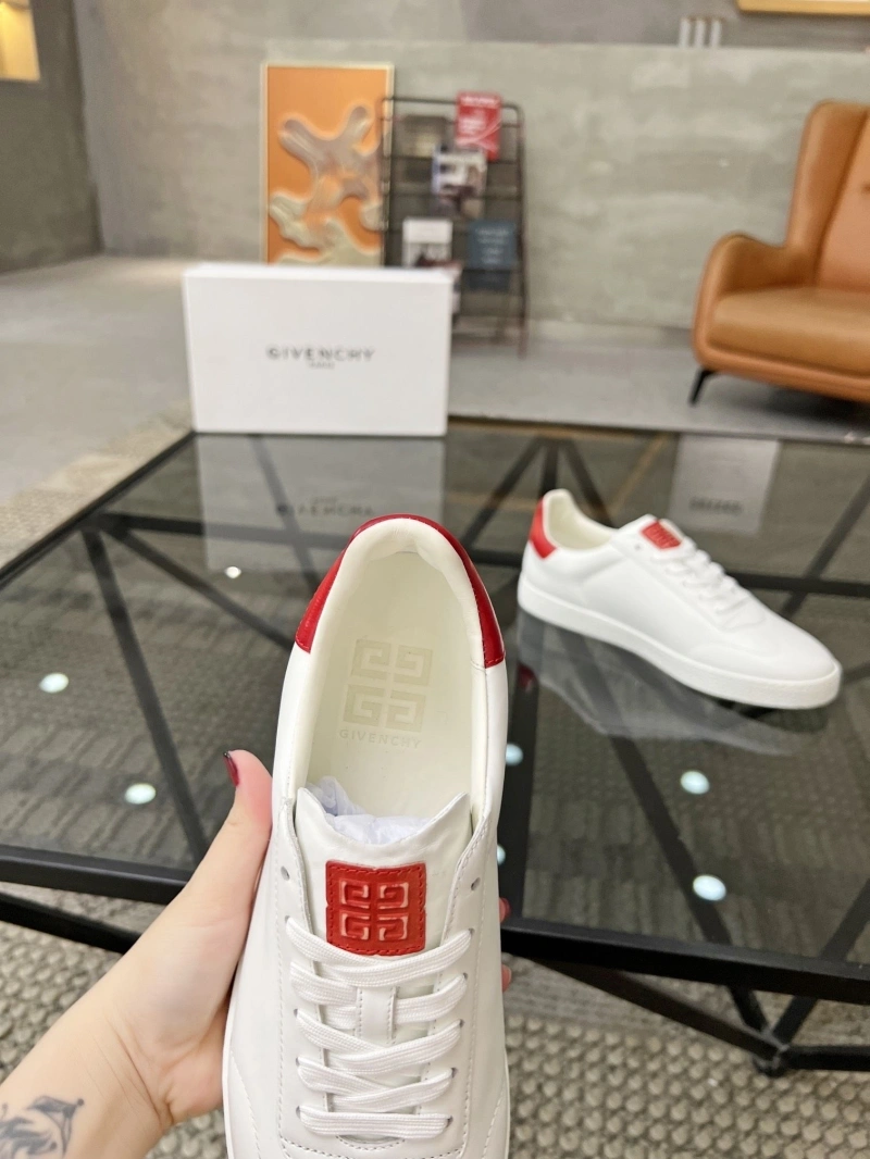 Gxvxnchy Sneakers HighQuality 154122