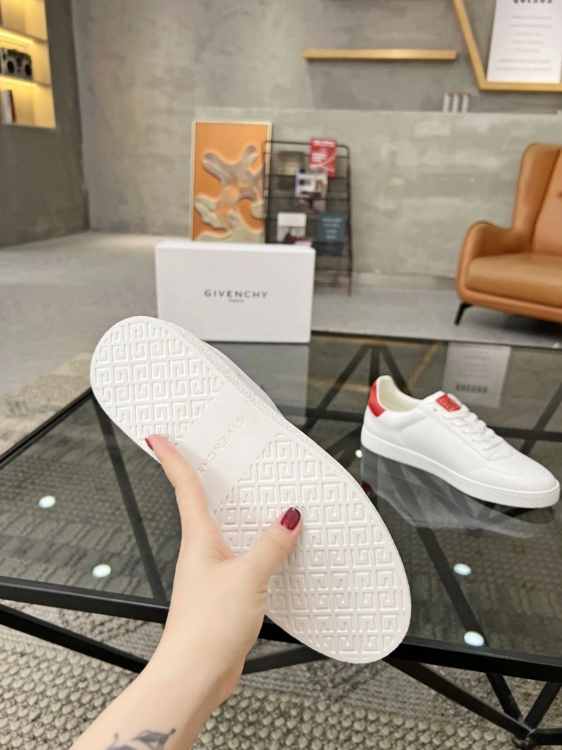 Gxvxnchy Sneakers HighQuality 154122