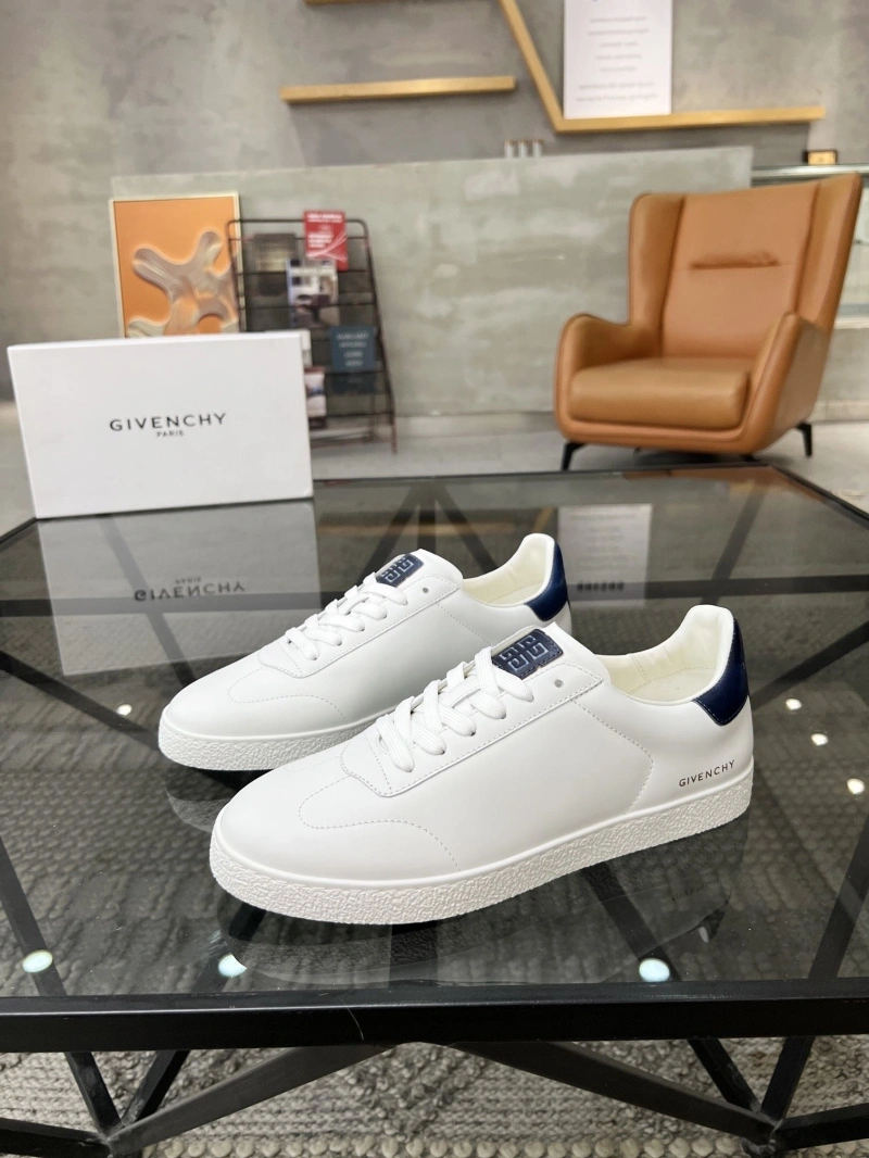 Gxvxnchy Sneakers Elegant 154136