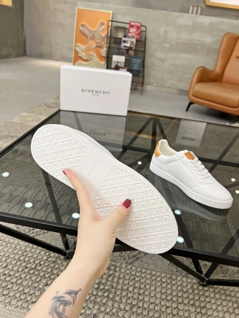 Durable Gxvxnchy Sneakers 154116