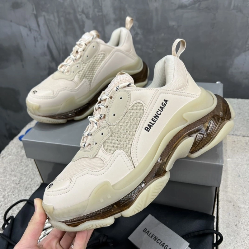 Trendsetting Bxlxnciaga Sneakers 110018