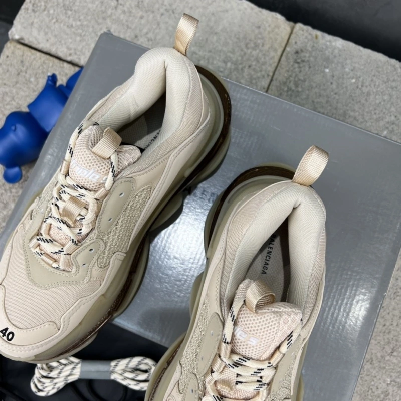 Trendsetting Bxlxnciaga Sneakers 110018