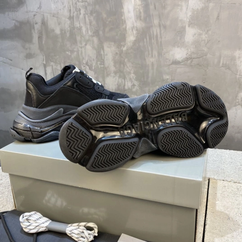 Sleek Bxlxnciaga Sneakers 110004