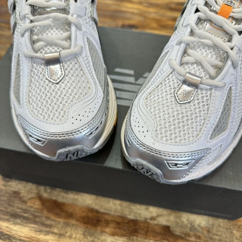 Sleek Othxr Sneakers 216046