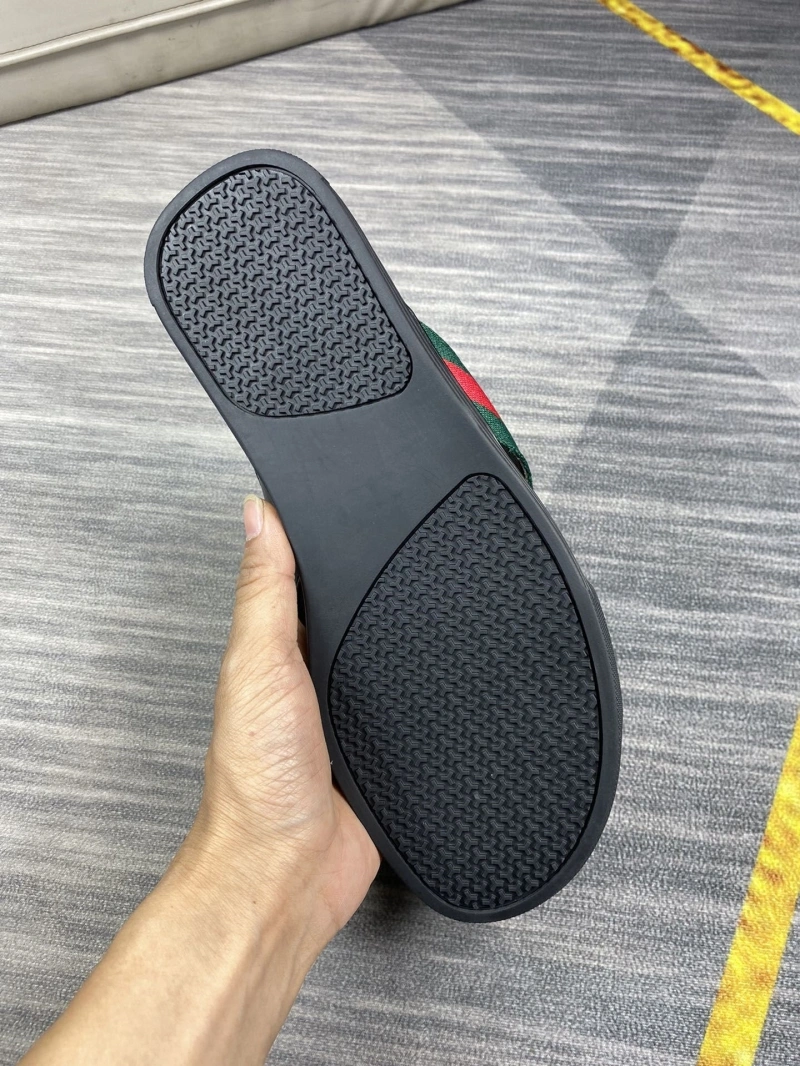 Minimalist Gxccx Slippers 164127