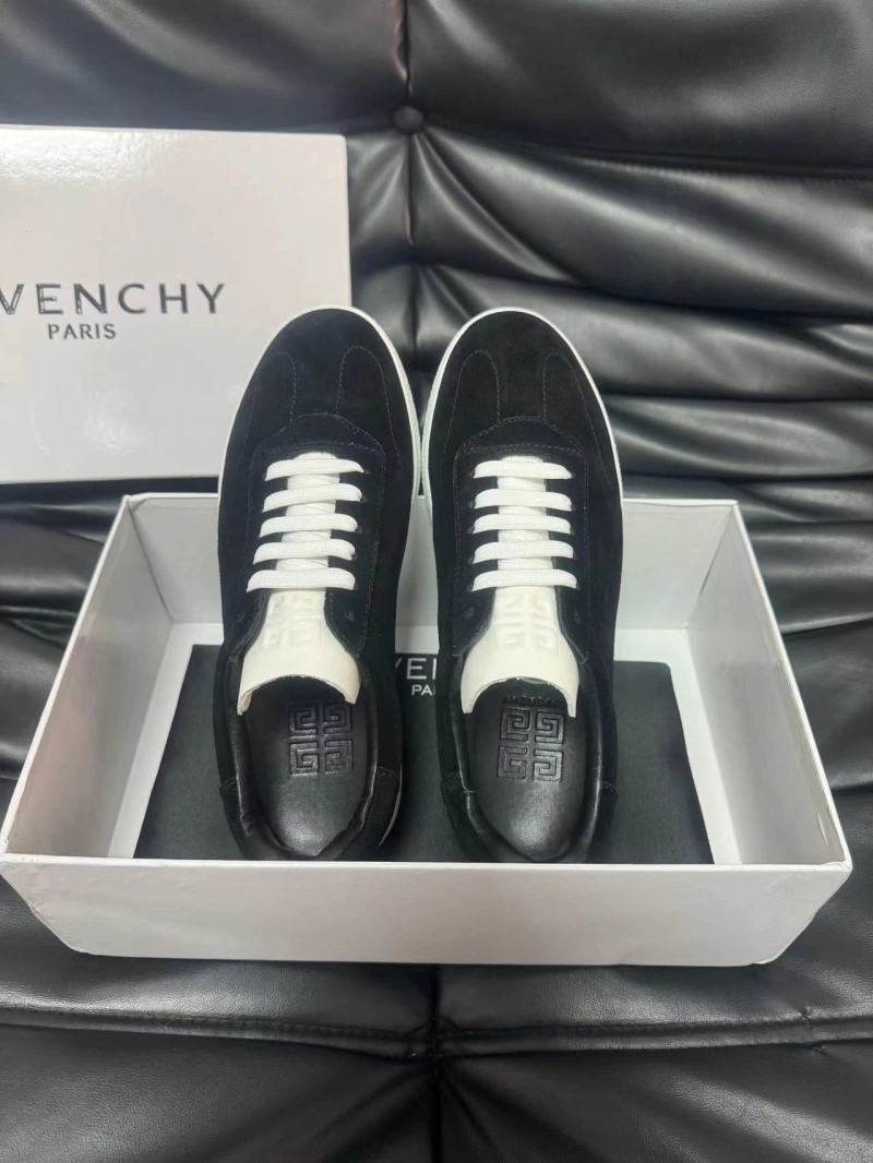 Gxvxnchy Sneakers NewStyle 154101