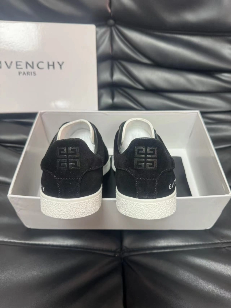 Gxvxnchy Sneakers NewStyle 154101
