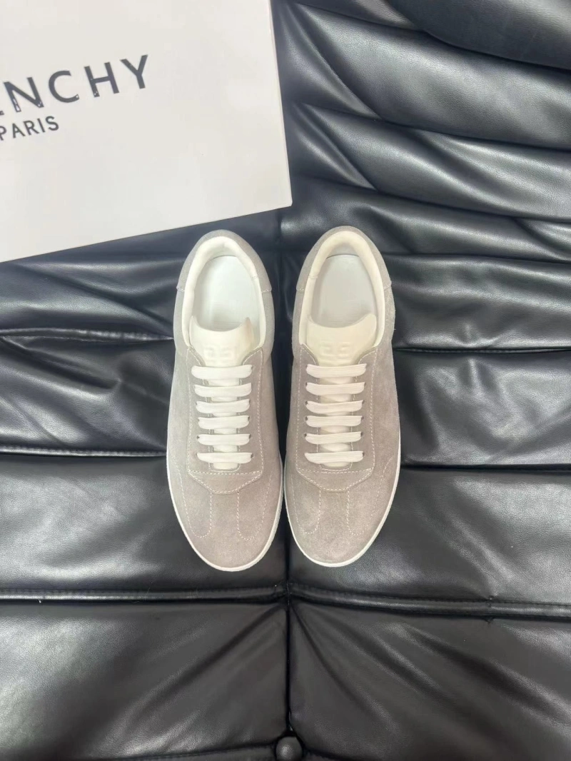Gxvxnchy Sneakers Timeless 154100