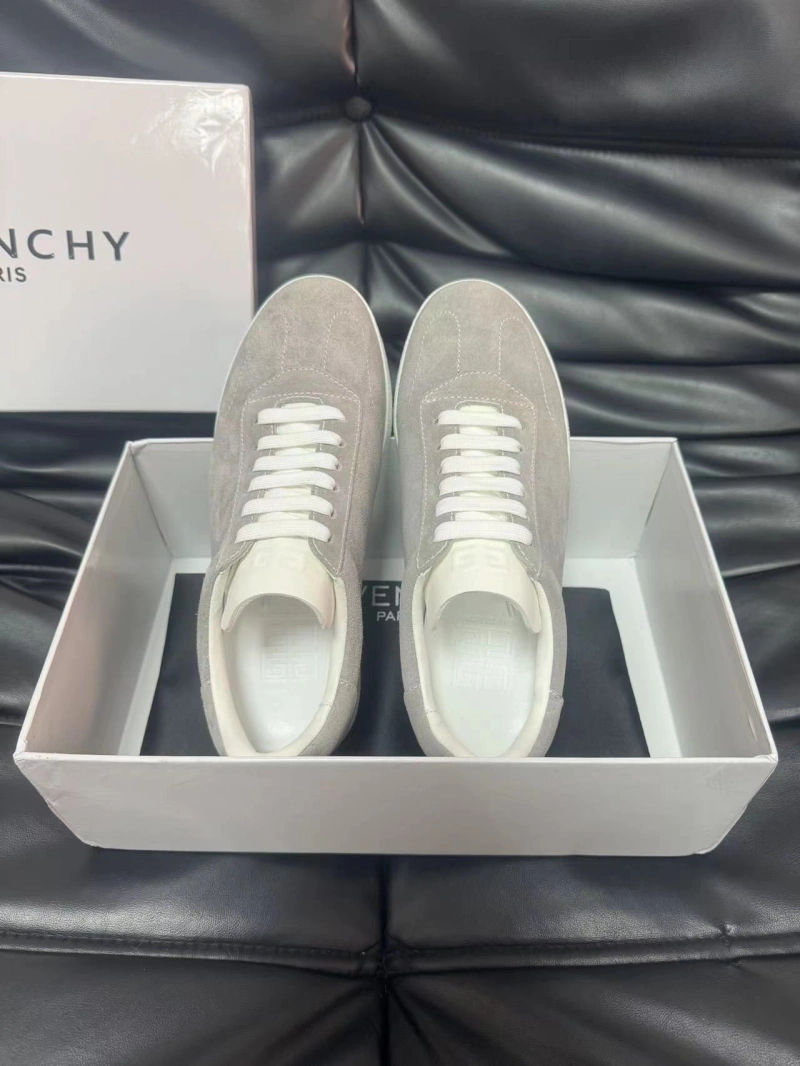 Gxvxnchy Sneakers Timeless 154100