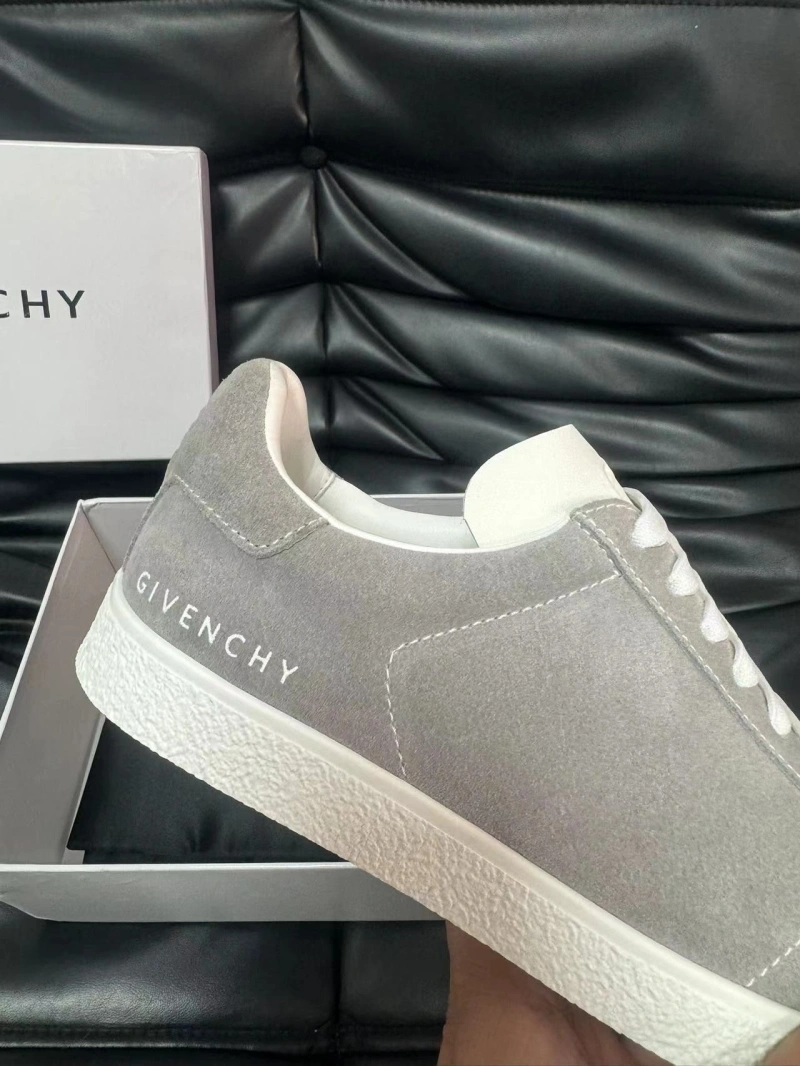 Gxvxnchy Sneakers Timeless 154100