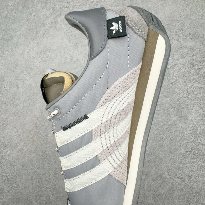 Functional Gxvxnchy Sneakers 154099
