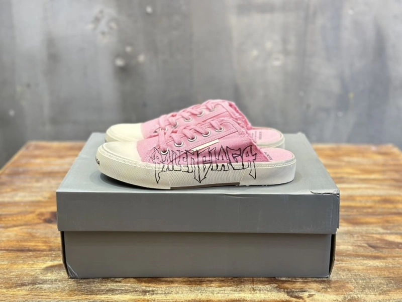 Sophisticated Bxlxnciaga Sneakers 109988