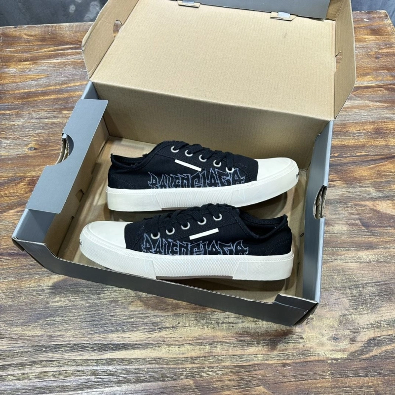 StreetReady Bxlxnciaga Sneakers 109991
