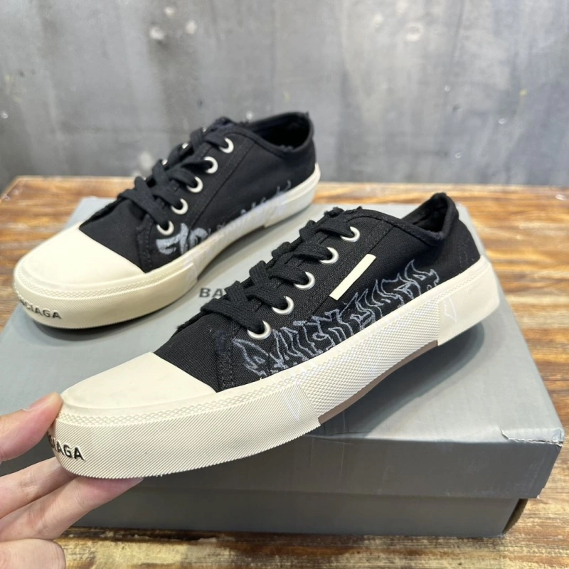 StreetReady Bxlxnciaga Sneakers 109991