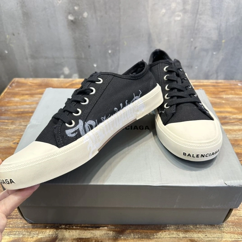 StreetReady Bxlxnciaga Sneakers 109991
