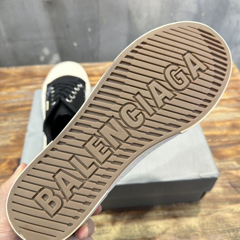 StreetReady Bxlxnciaga Sneakers 109991