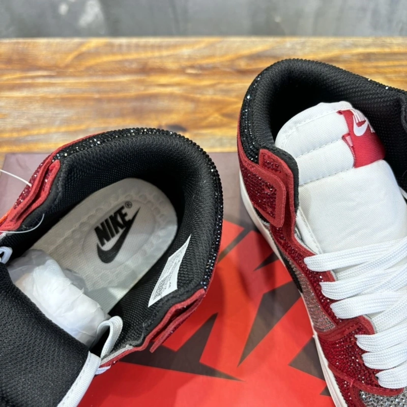 Vibrant Nxkx Sneakers 199549