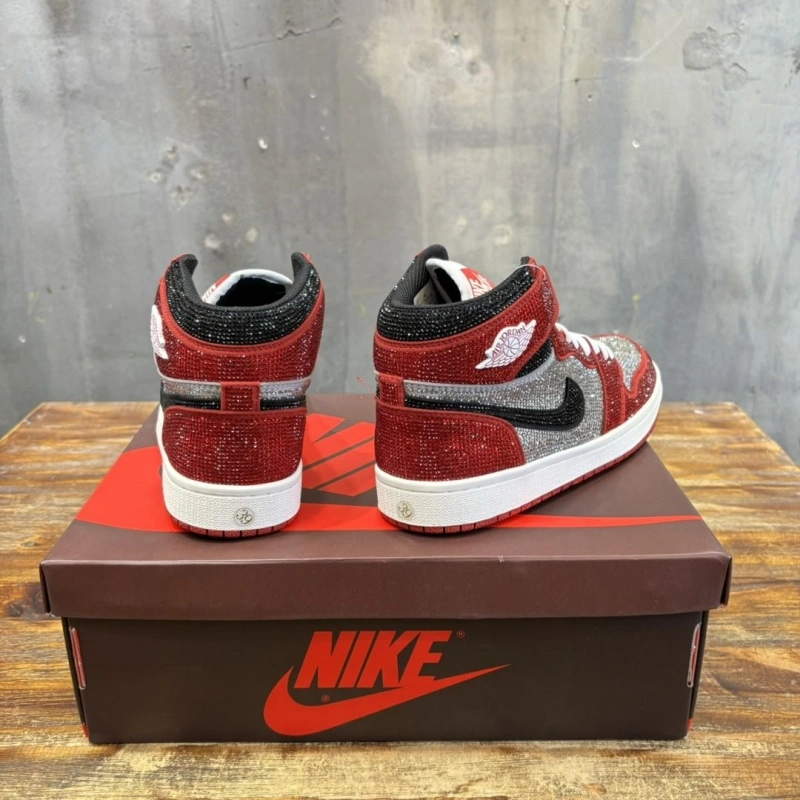 Vibrant Nxkx Sneakers 199549