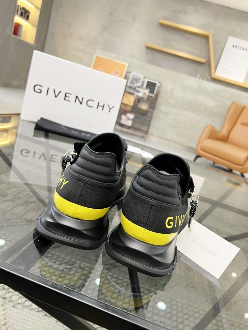 TopPick Gxvxnchy Sneakers 154087