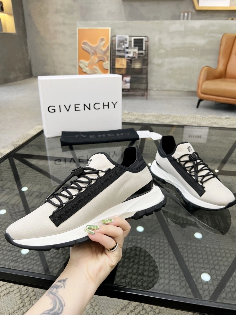UrbanStyle Gxvxnchy Sneakers 154080