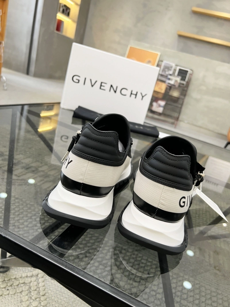 UrbanStyle Gxvxnchy Sneakers 154080