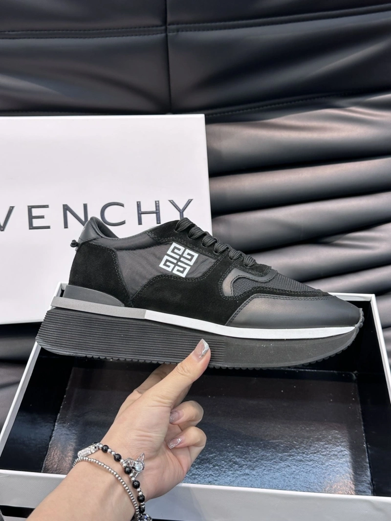 Bold Gxvxnchy Sneakers 154079